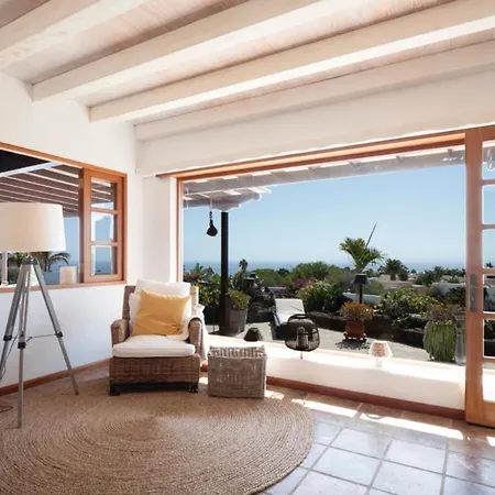 Finca Paraiso - Finest With Incredible Views Over Puerto Del Carmen Puerto del Carmen