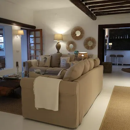 Finca Paraiso - Finest With Incredible Views Over Puerto Del Carmen ヴィラ