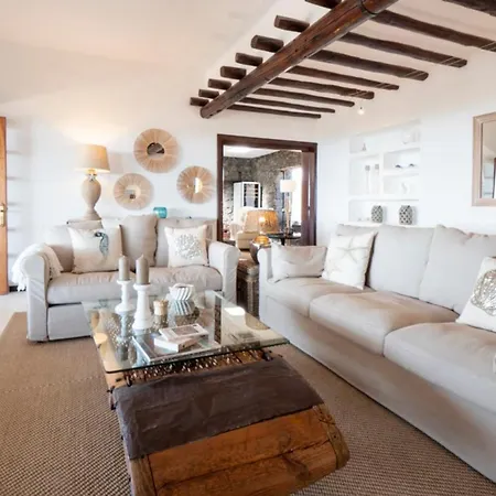 Finca Paraiso - Finest With Incredible Views Over Puerto Del Carmen * Puerto del Carmen